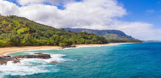 Lumahai Beach & River